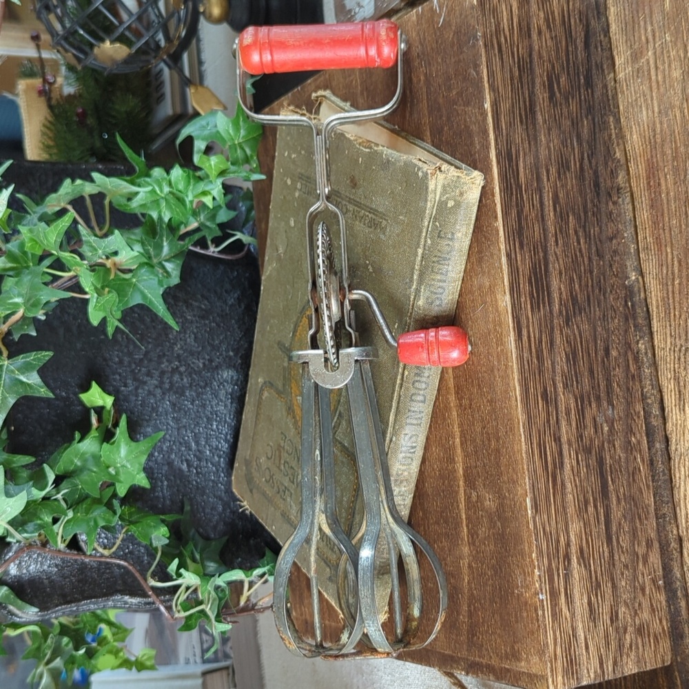 Vintage Androck Red Wooden Handle Manual Hand Mixer WORKS Kitchen Gadget